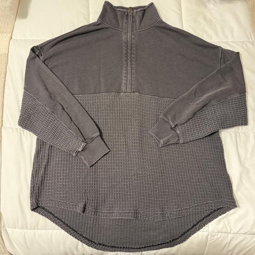 American Eagle Oversized Half-Zipped Sweatshirt